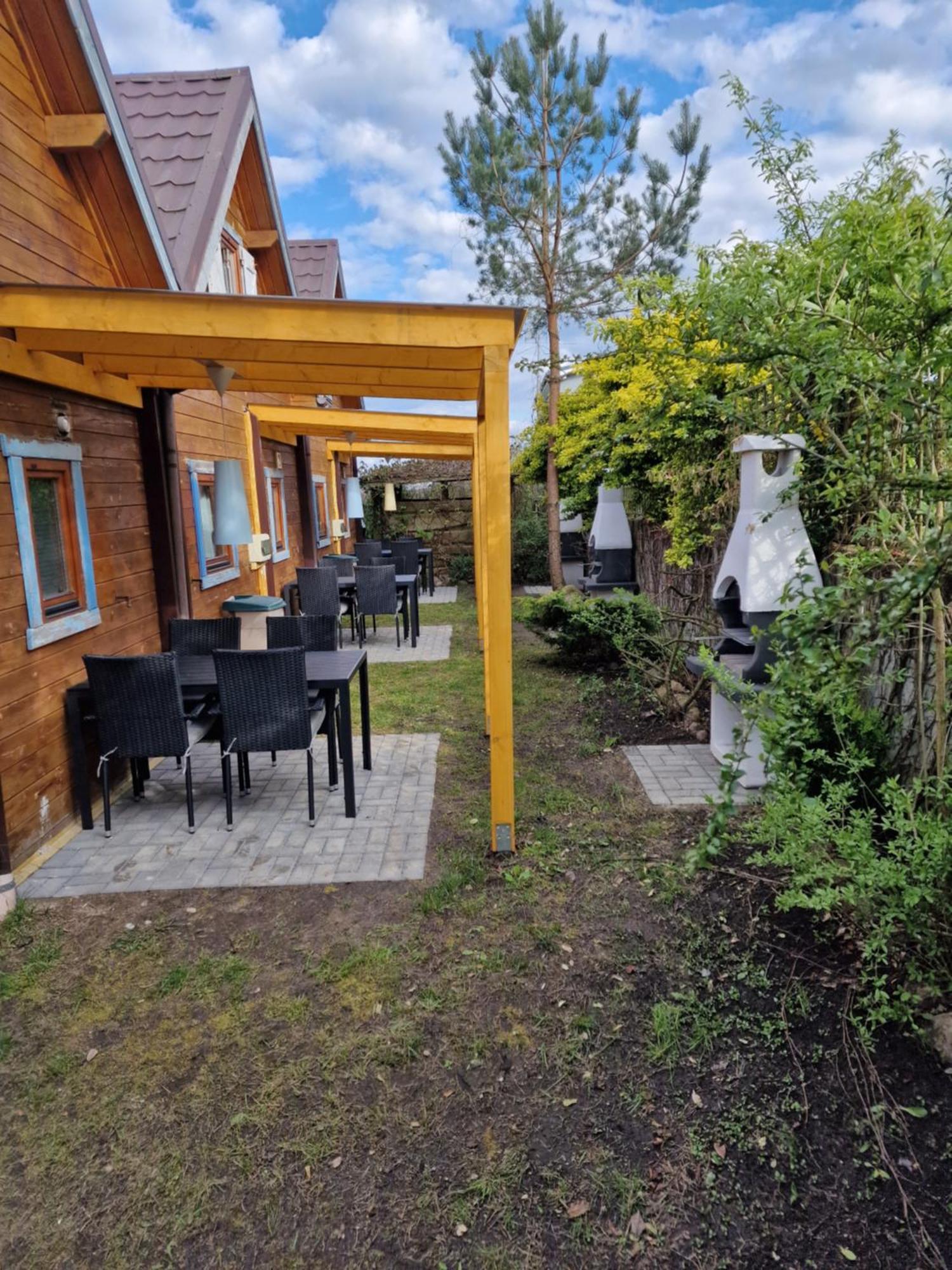 Domki Rekin Podgrzewany Basen Z Brodzikiem Oraz Klimatyzacja Rewal Exteriör bild