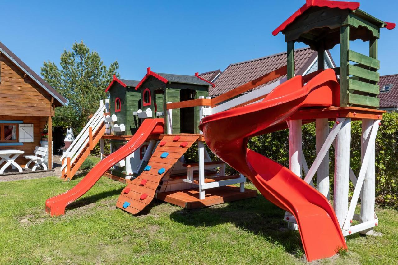 Domki Rekin Podgrzewany Basen Z Brodzikiem Oraz Klimatyzacja Rewal Exteriör bild